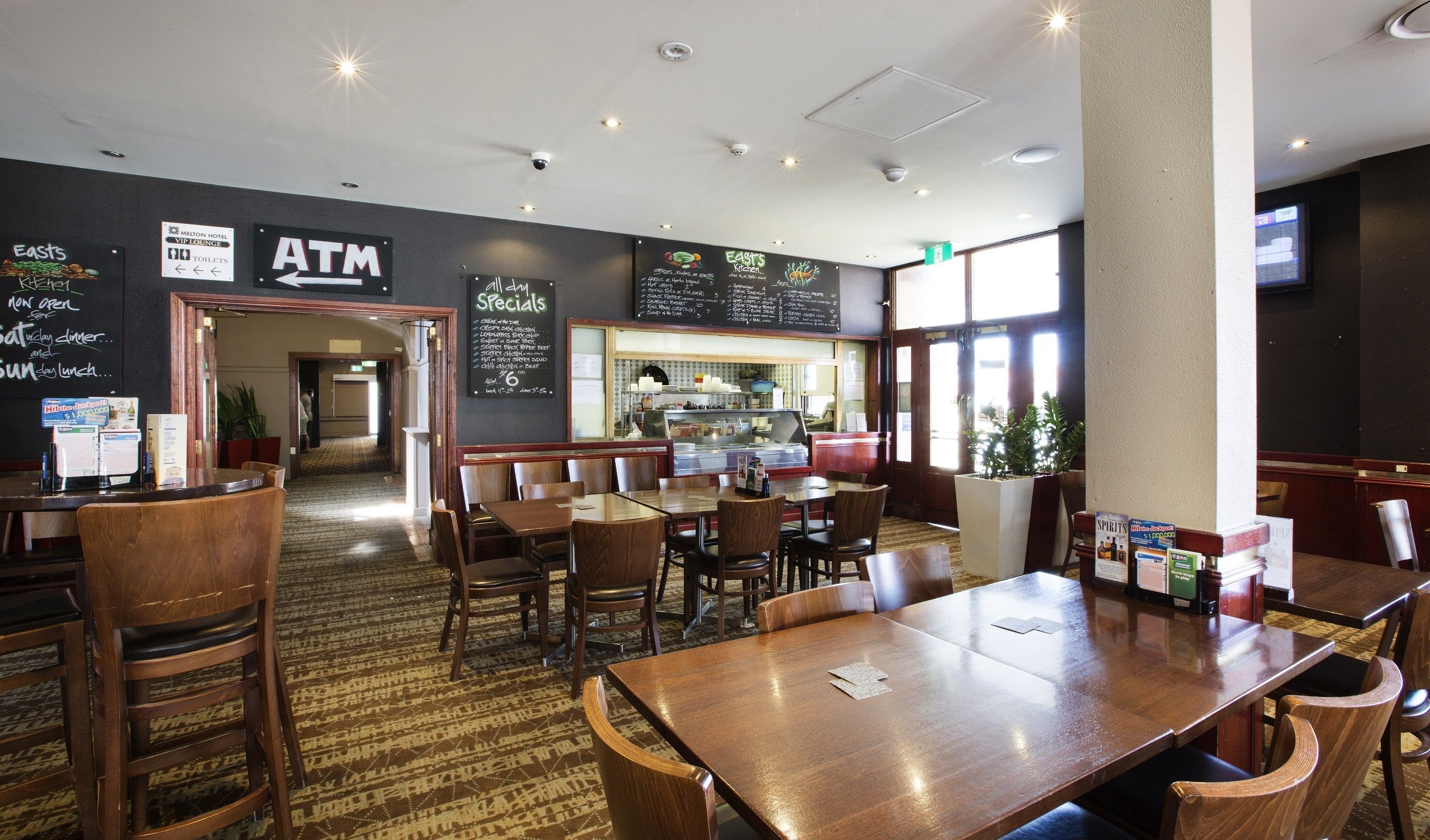 Melton Hotel