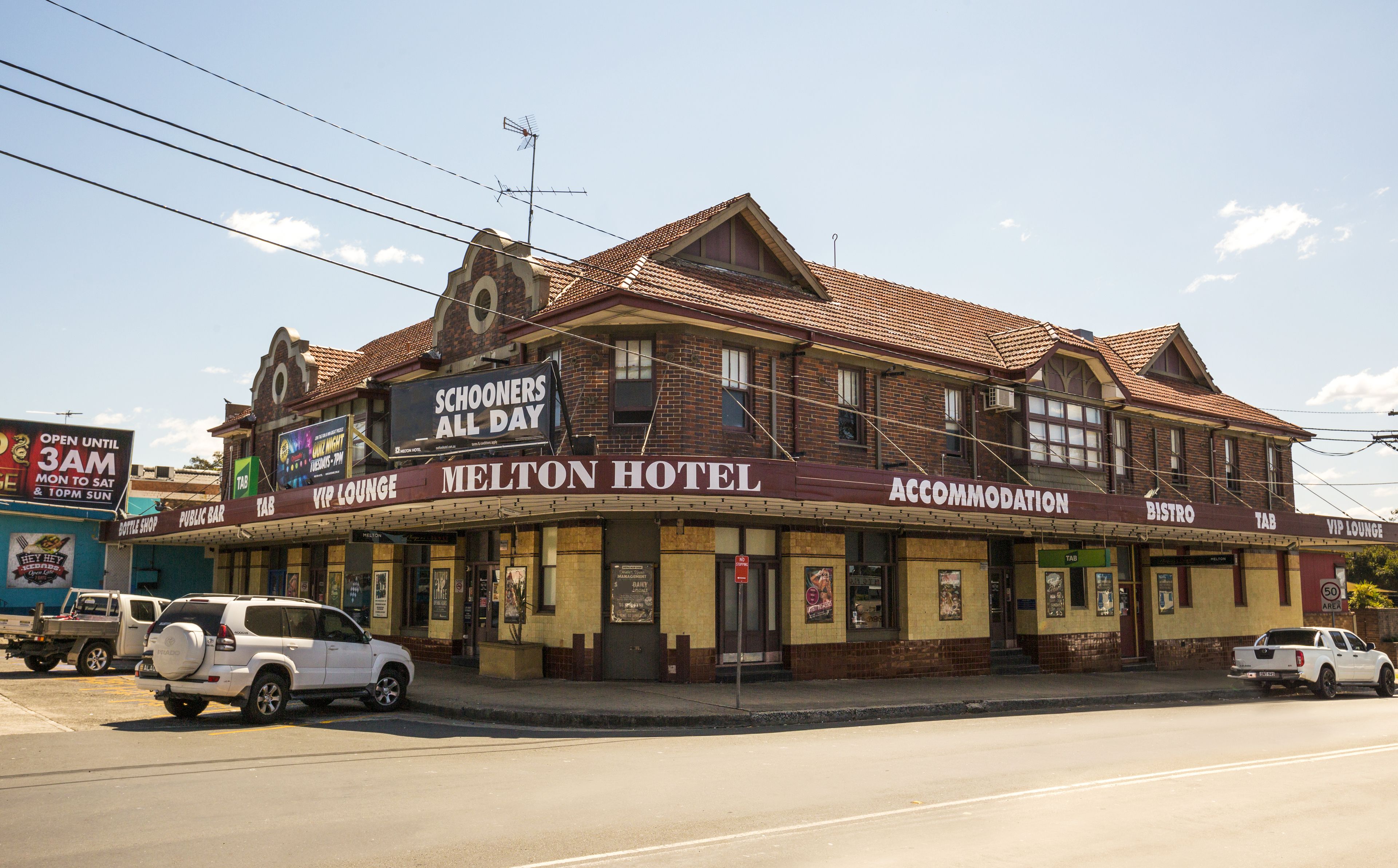 Melton Hotel