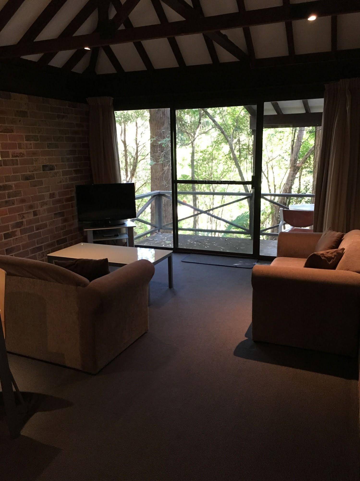 Avoca Beach Hotel