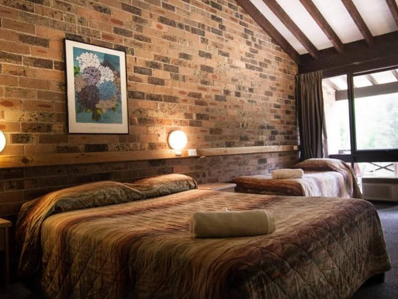 Avoca Beach Hotel
