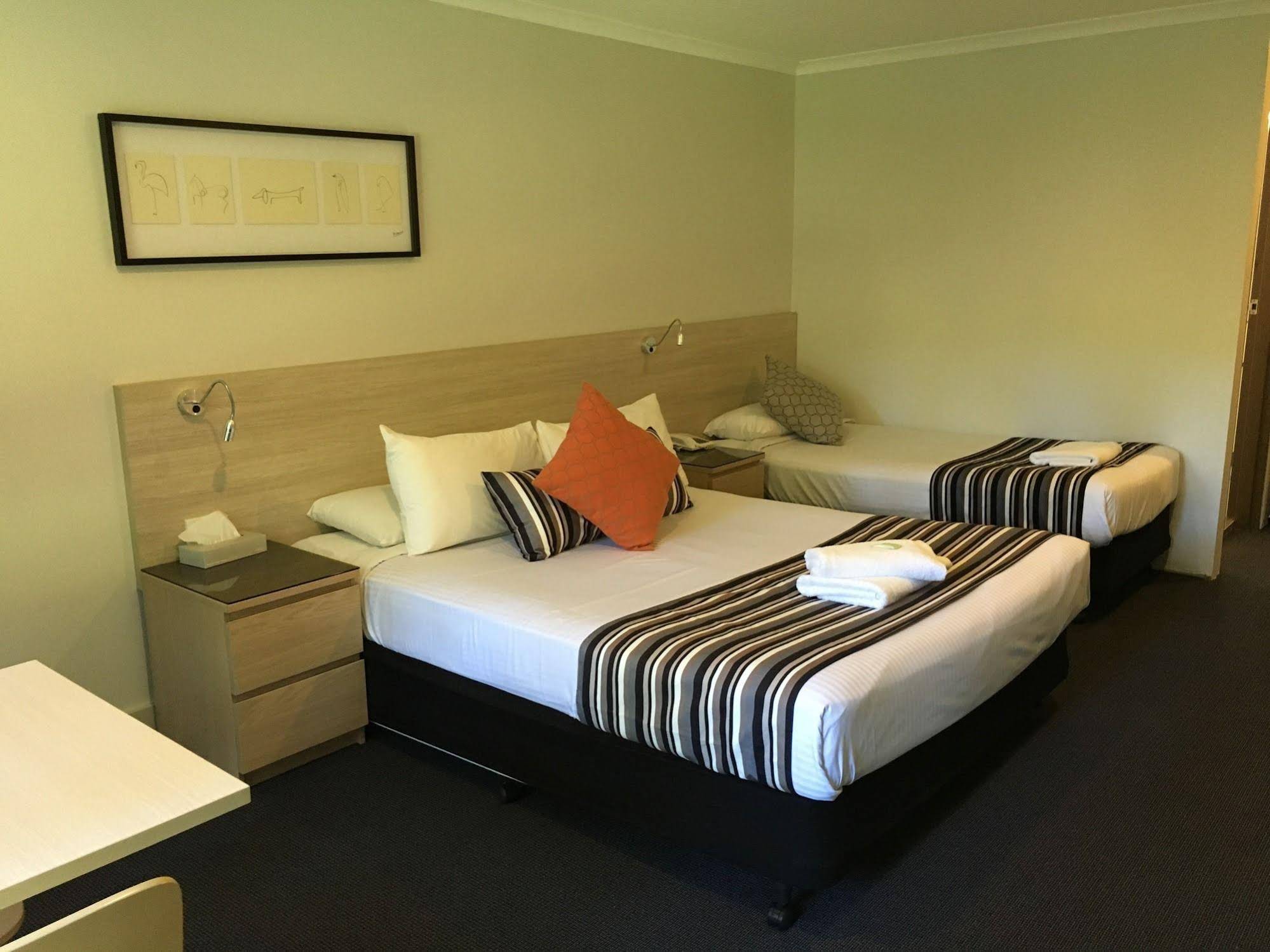 Avoca Beach Hotel