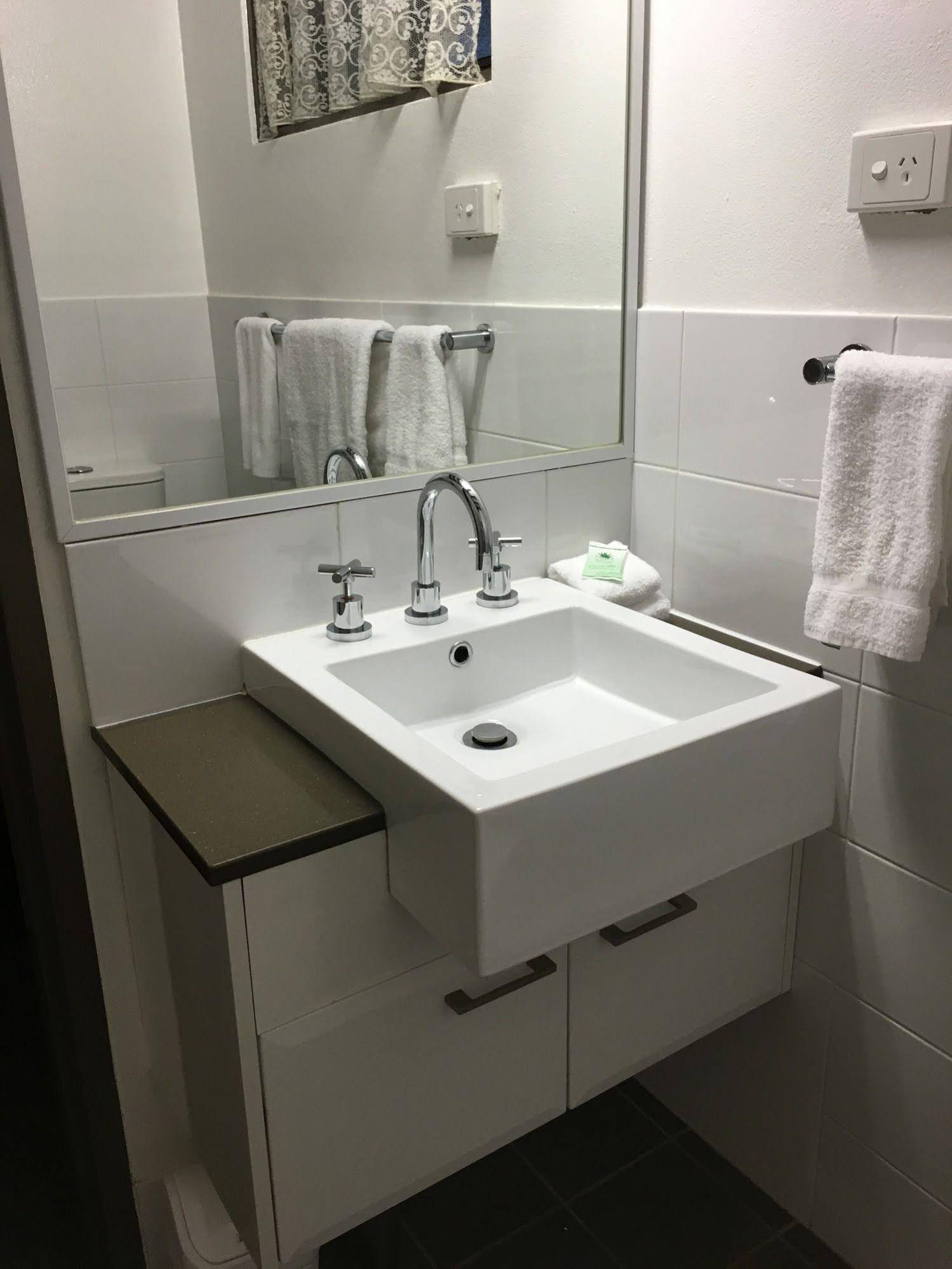 Avoca Beach Hotel