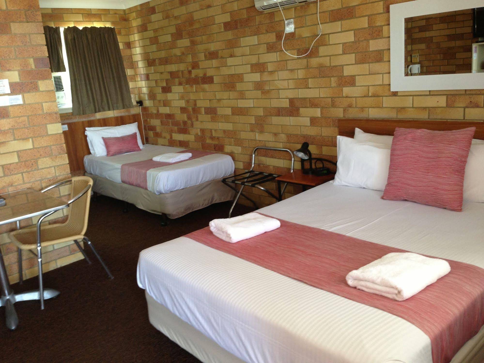 Chaparral Motel