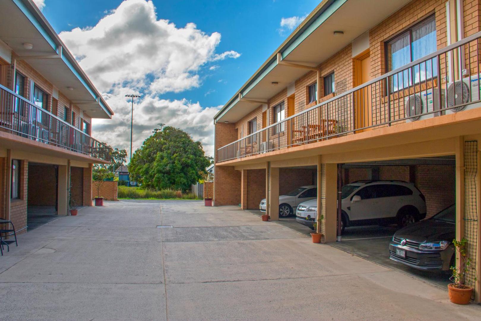 River Street Motel
