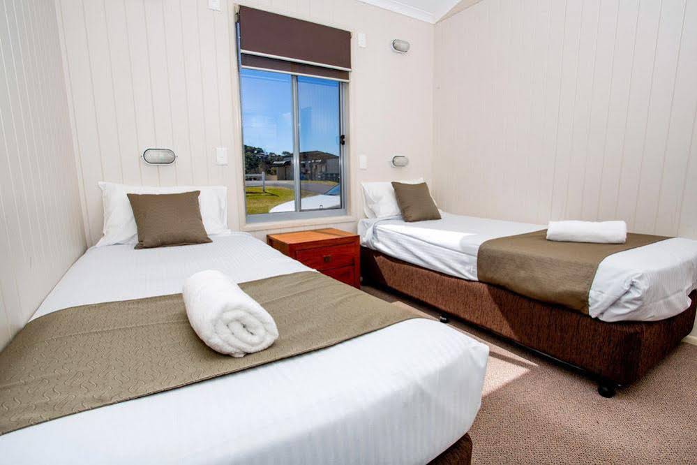 Reflections Shaws Bay Holiday Park & Caravan Park