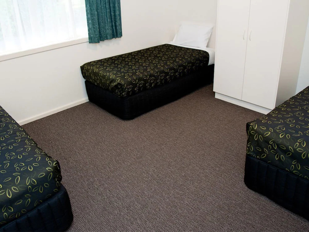 Sportsmans Motor Inn