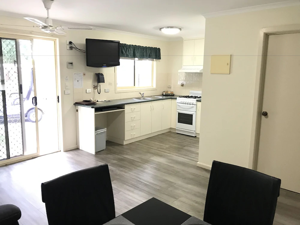 Sportsmans Motor Inn