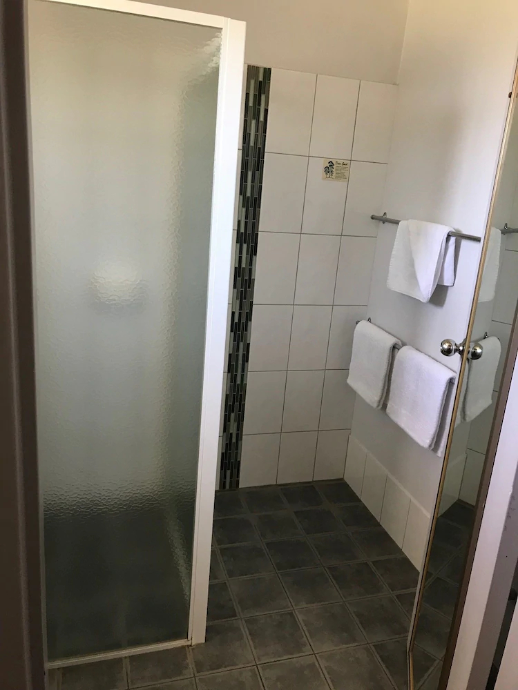 Sportsmans Motor Inn