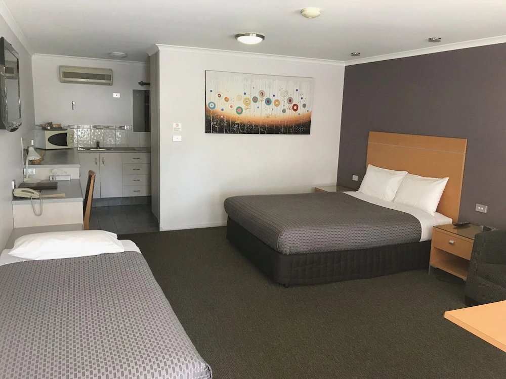 Sportsmans Motor Inn