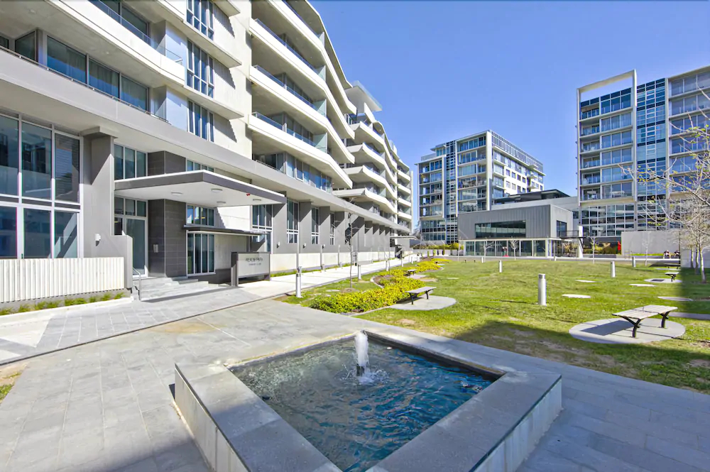 Accommodate Canberra - Realm