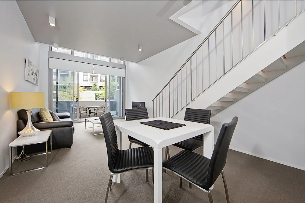 Accommodate Canberra - Realm
