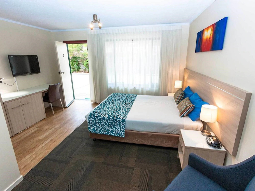 Bay Executive Motel
