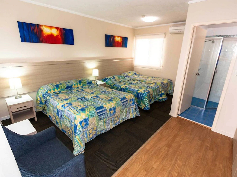 Bay Executive Motel