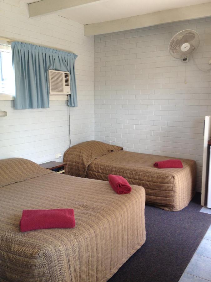 Beach Drive Motel