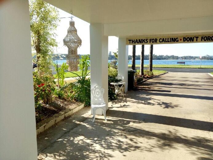 Beach Drive Motel