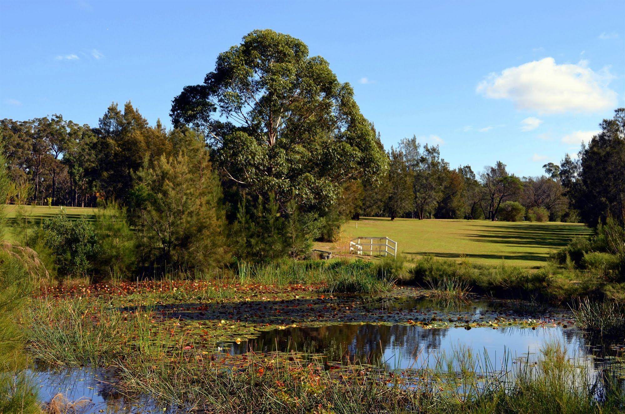 Oaks Ranch and Country Club
