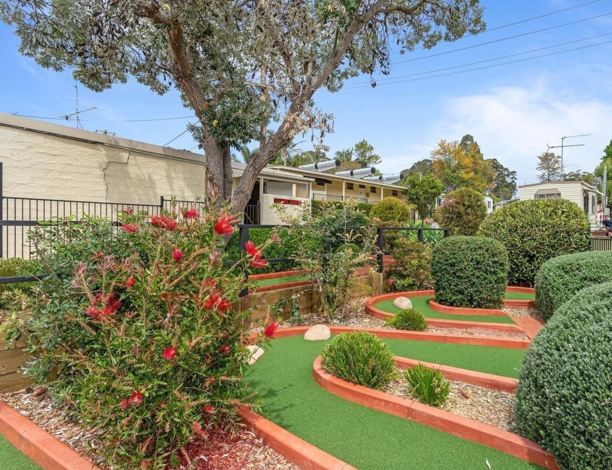 Pleasurelea Tourist Resort & Caravan Park