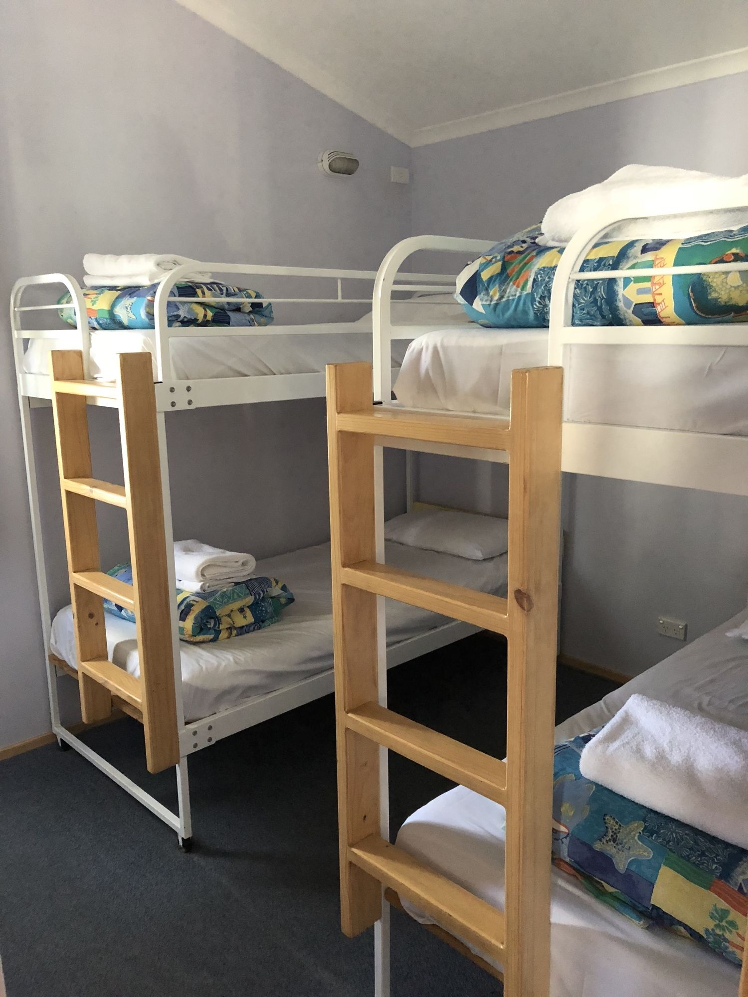 Pleasurelea Tourist Resort & Caravan Park