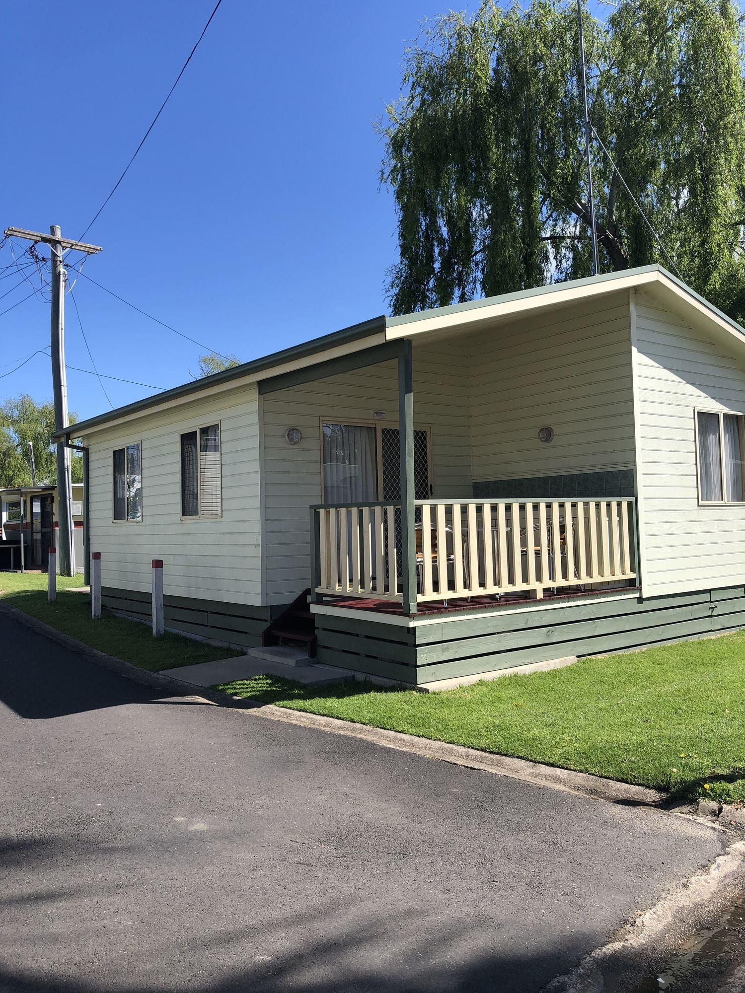 Pleasurelea Tourist Resort & Caravan Park