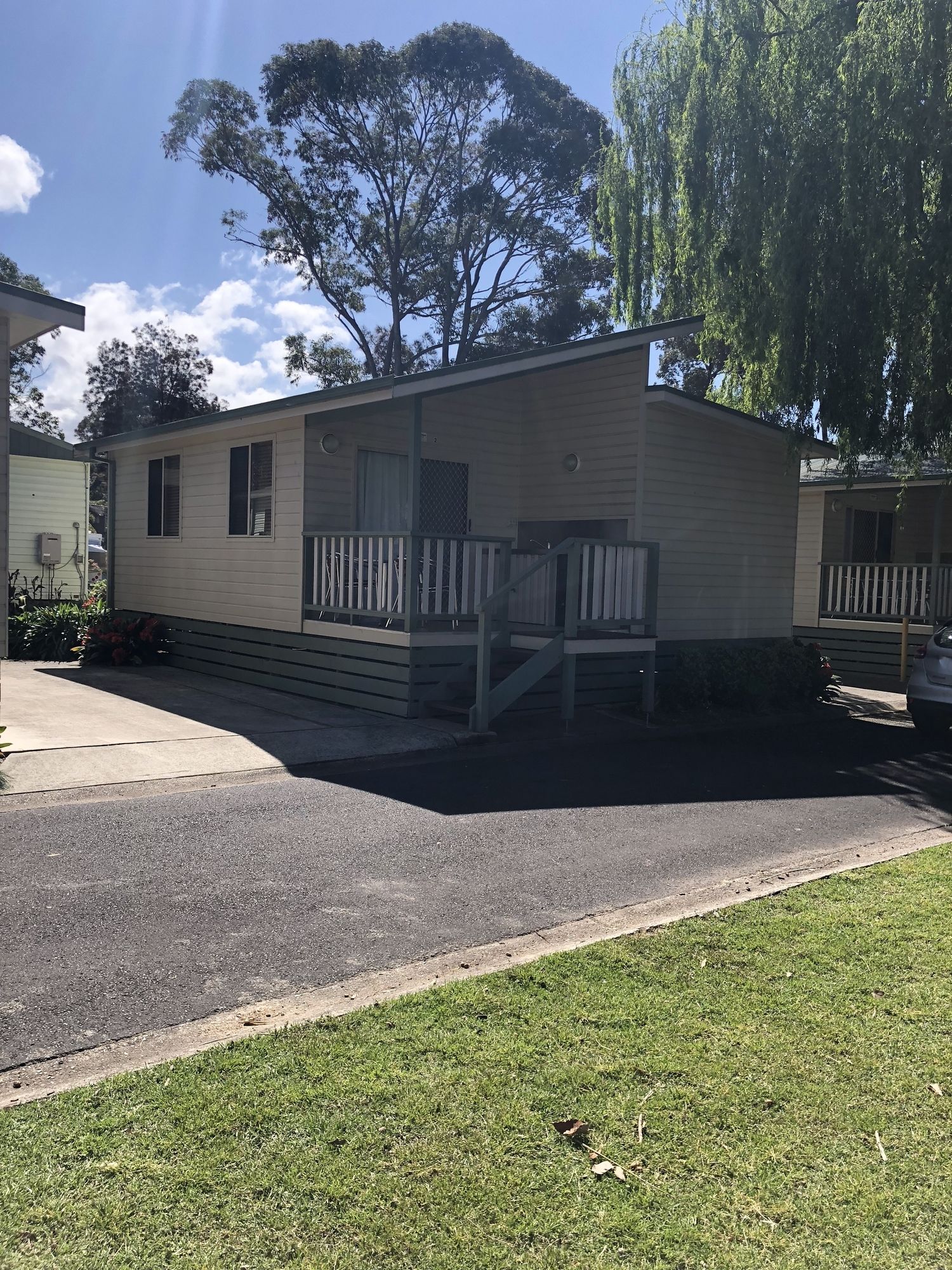 Pleasurelea Tourist Resort & Caravan Park