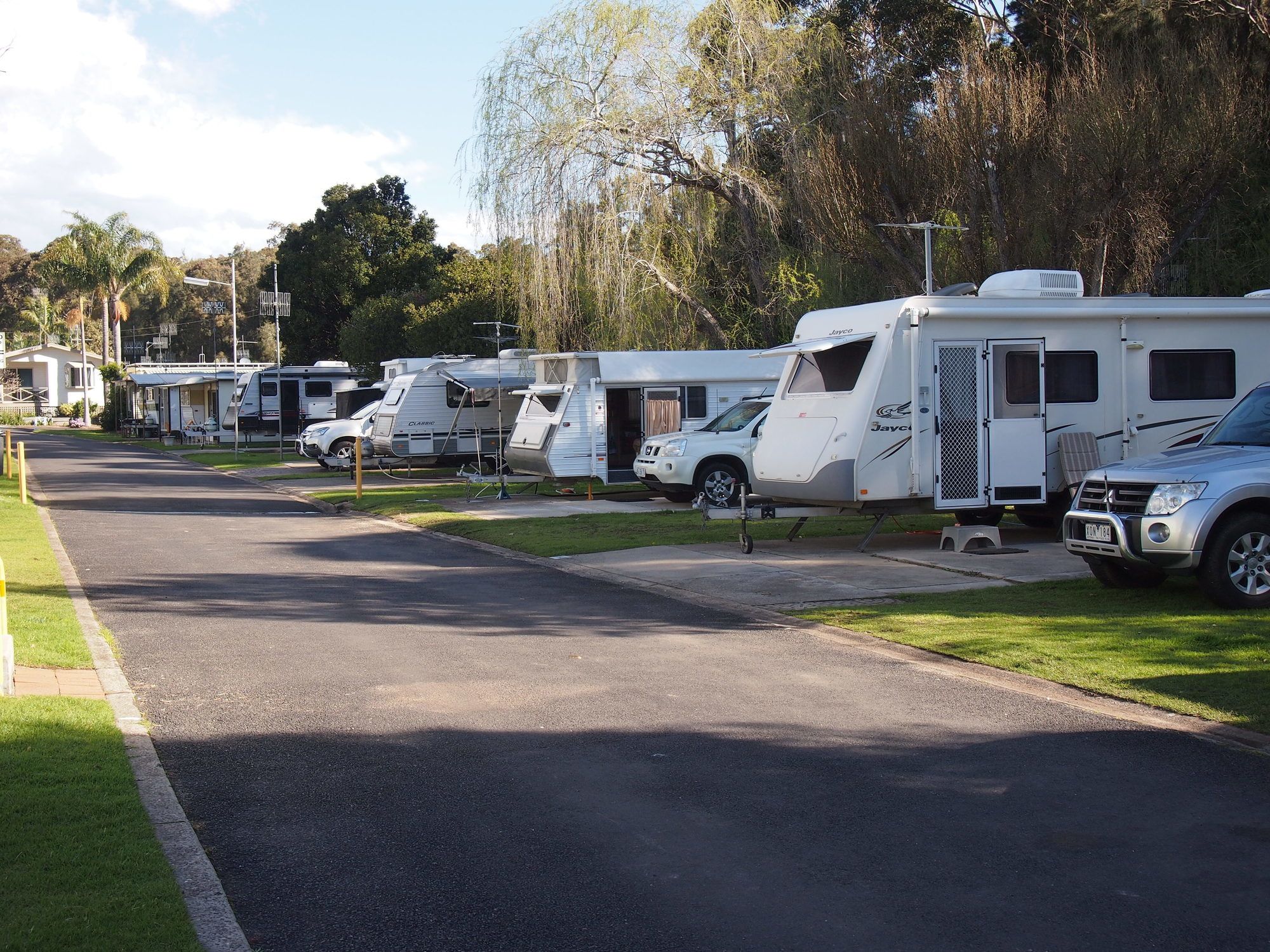 Pleasurelea Tourist Resort & Caravan Park