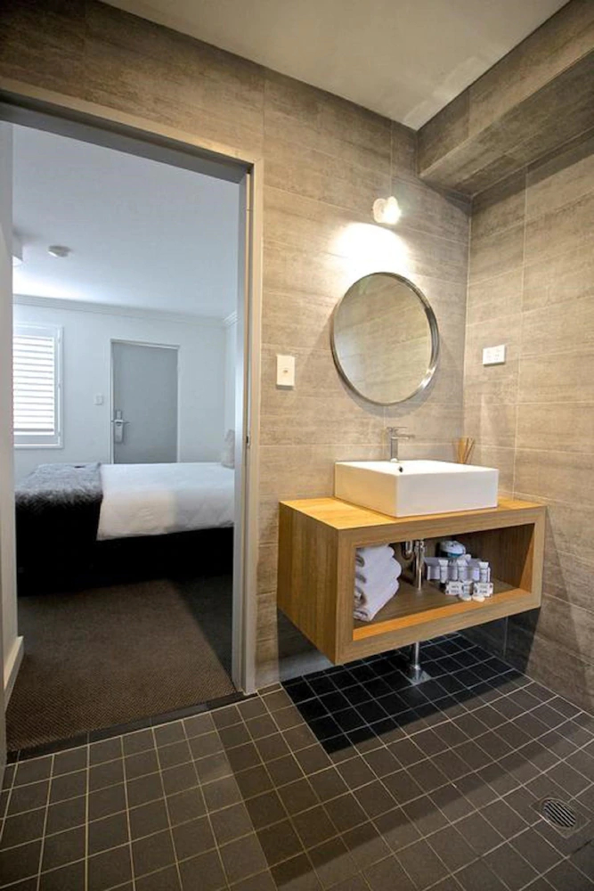 Quays Hotel