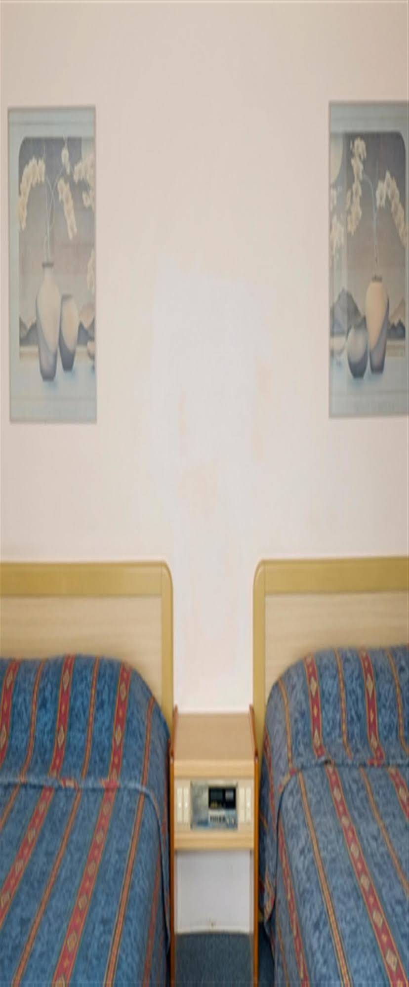 The Reef Motor Inn