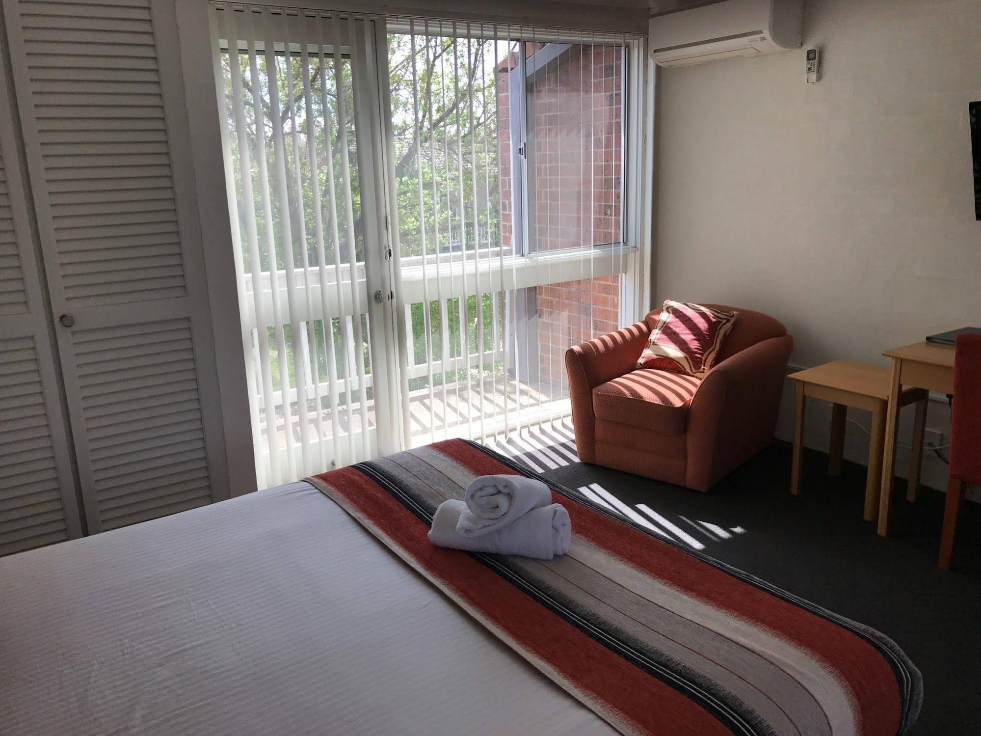 Bathurst Apartments