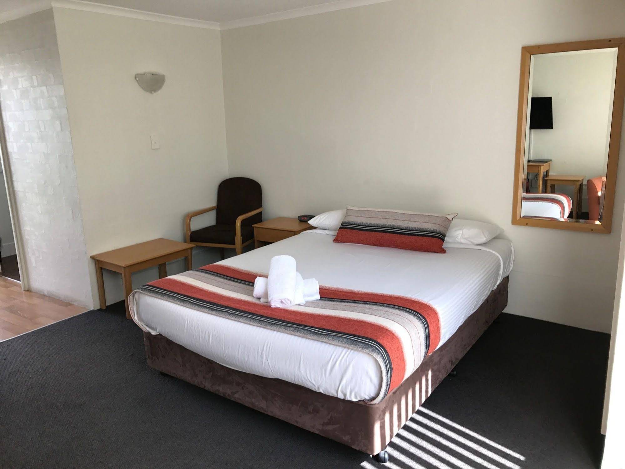 Bathurst Apartments