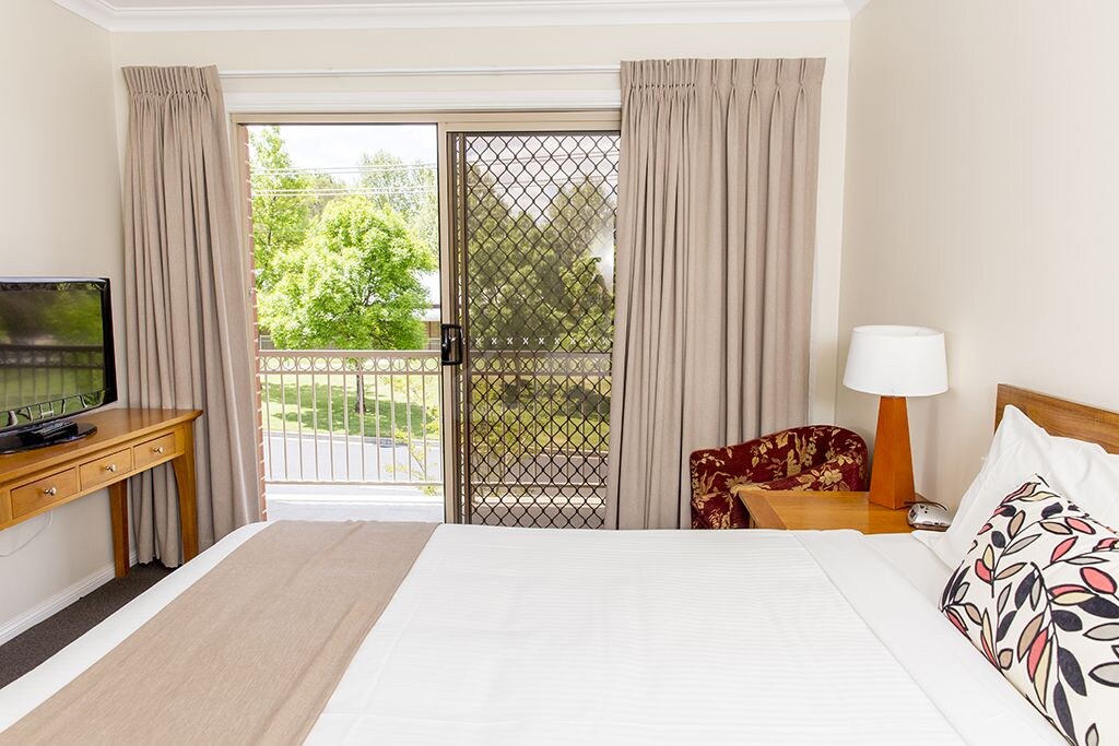 Littomore Hotel & Suites