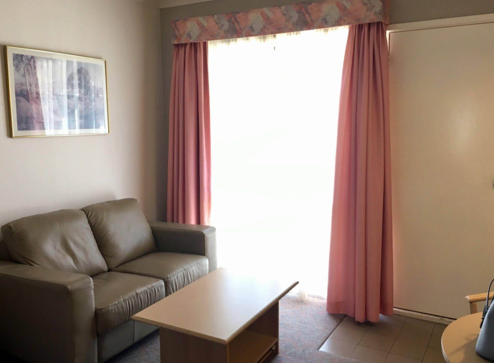 Bega Village Motor Inn