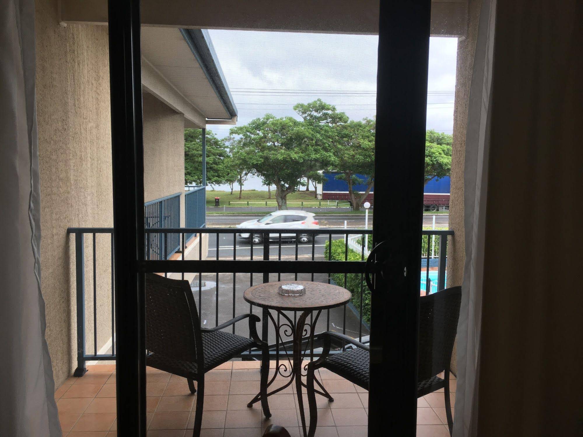 Lakeview Motor Inn