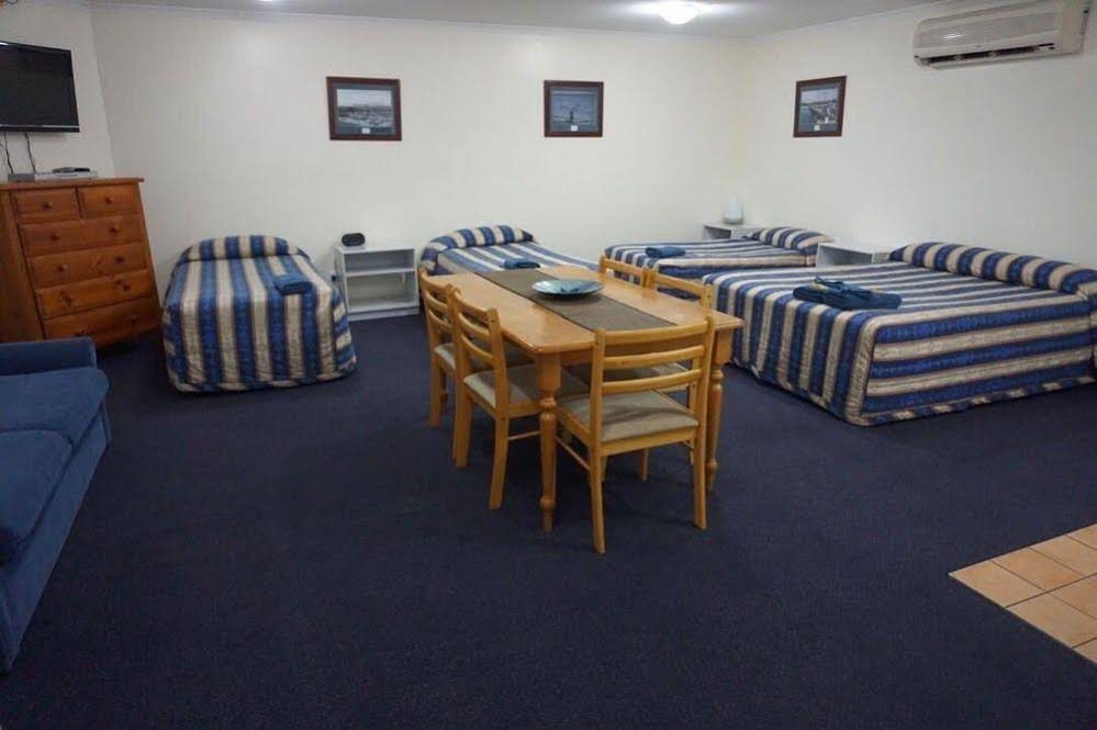 Lakeview Motor Inn