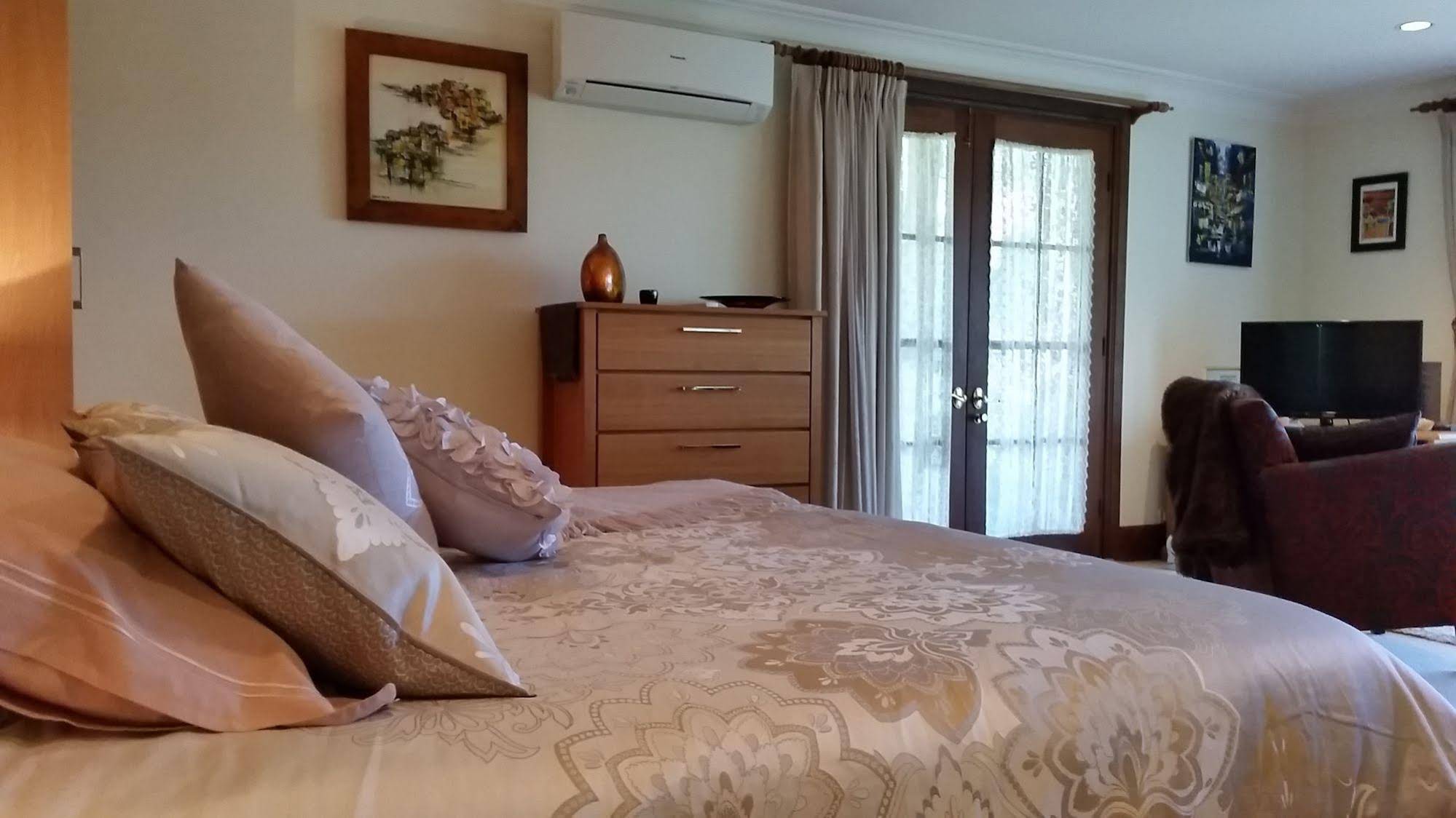 Bellbird Cottage B&B