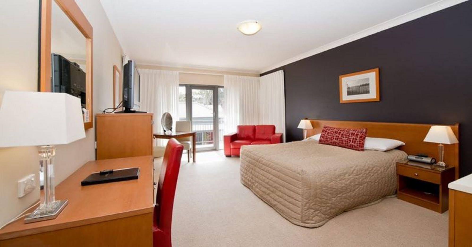 Berry Village Boutique Motel