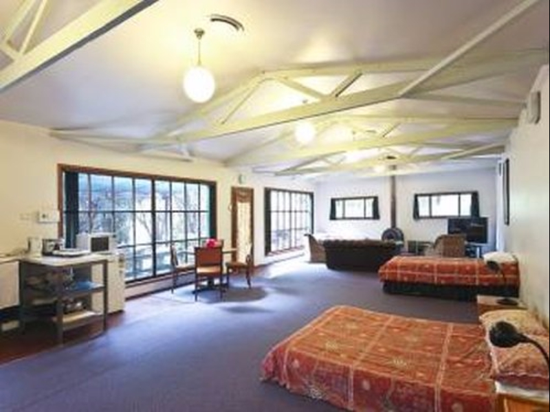 Kanimbla View - The Clifftop Retreat