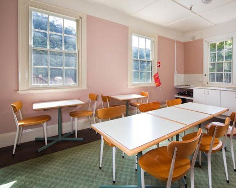 Jenolan Caves House
