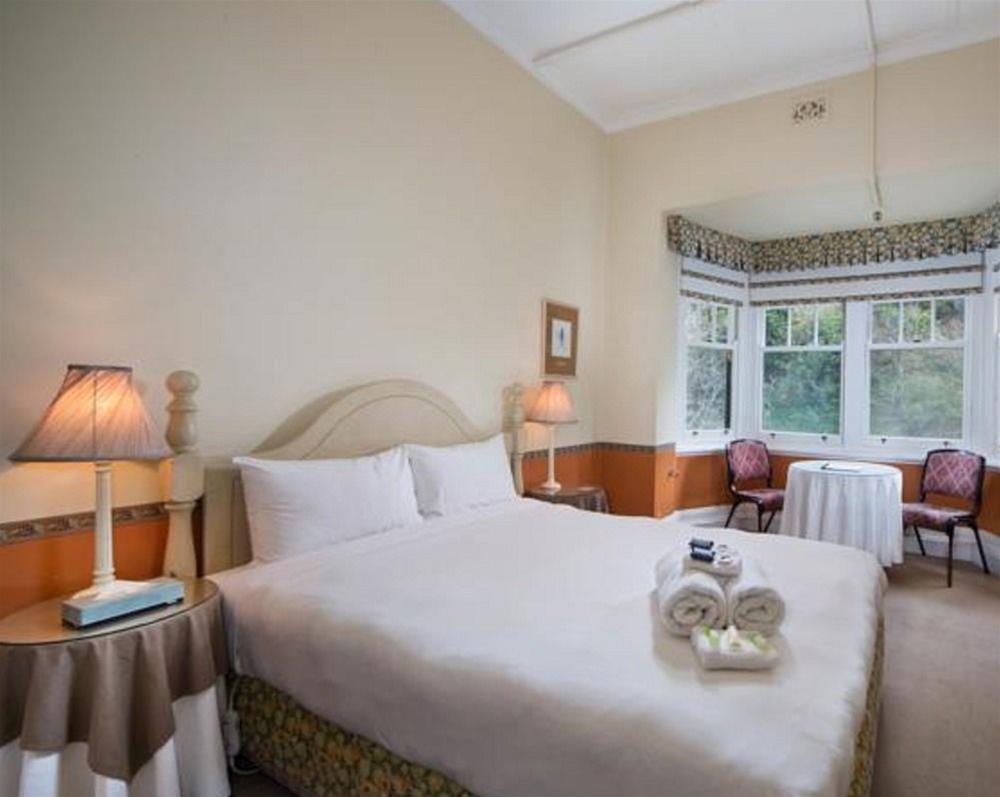 Jenolan Caves House