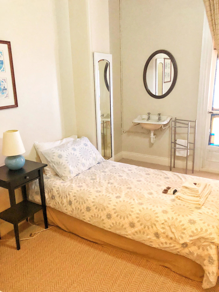 Victoria And Albert Guesthouse