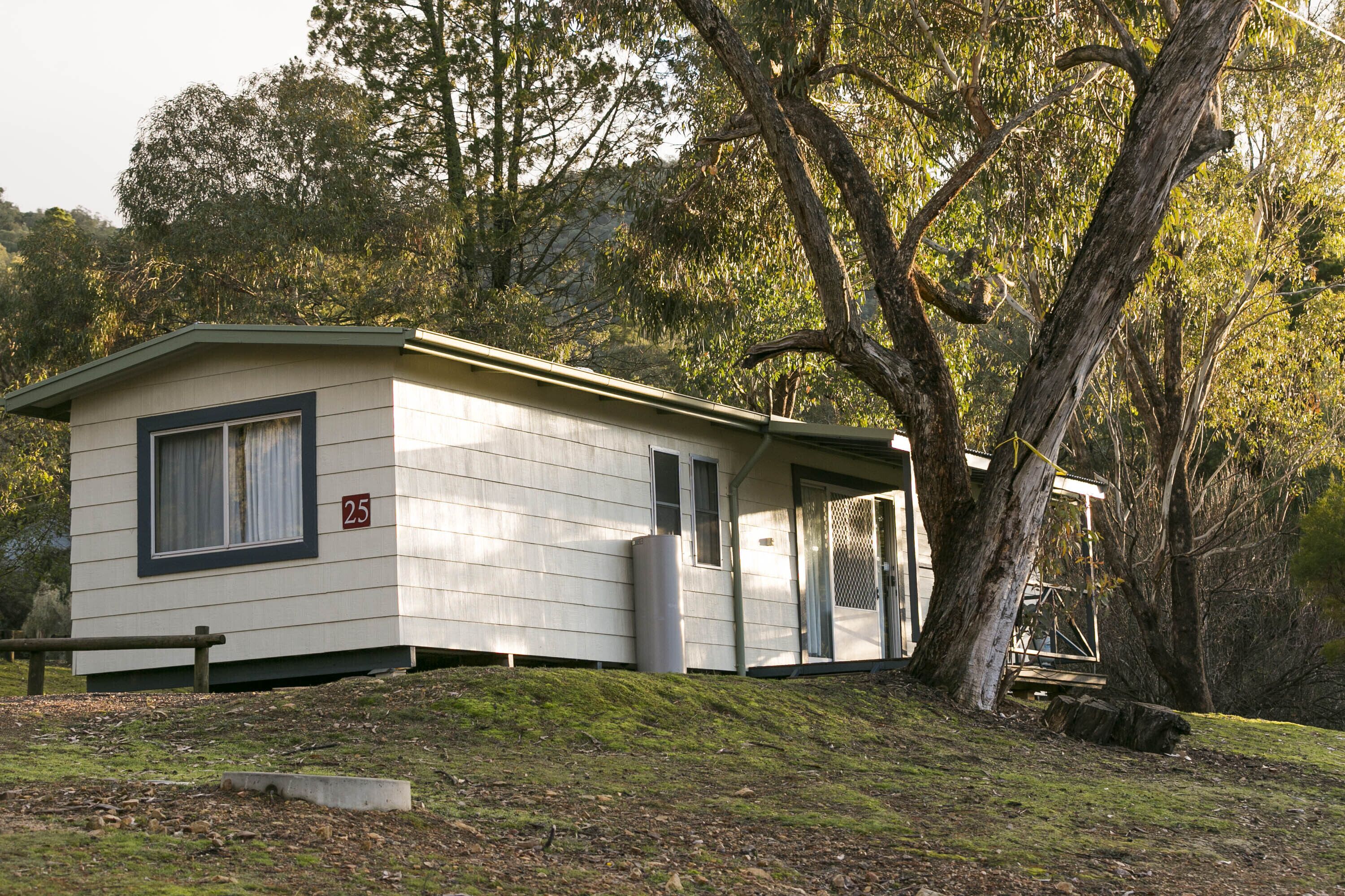 Reflections Burrinjuck Waters Holiday & Caravan Park