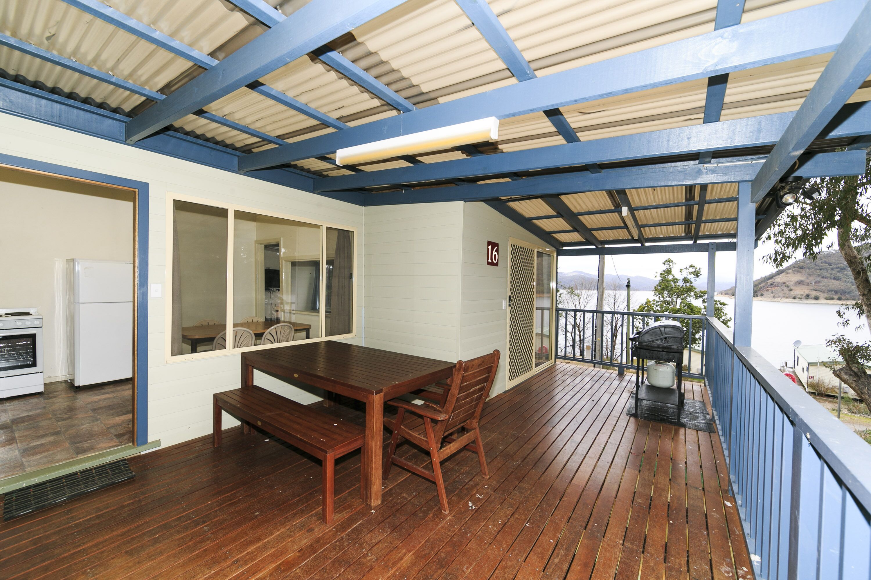 Reflections Burrinjuck Waters Holiday & Caravan Park