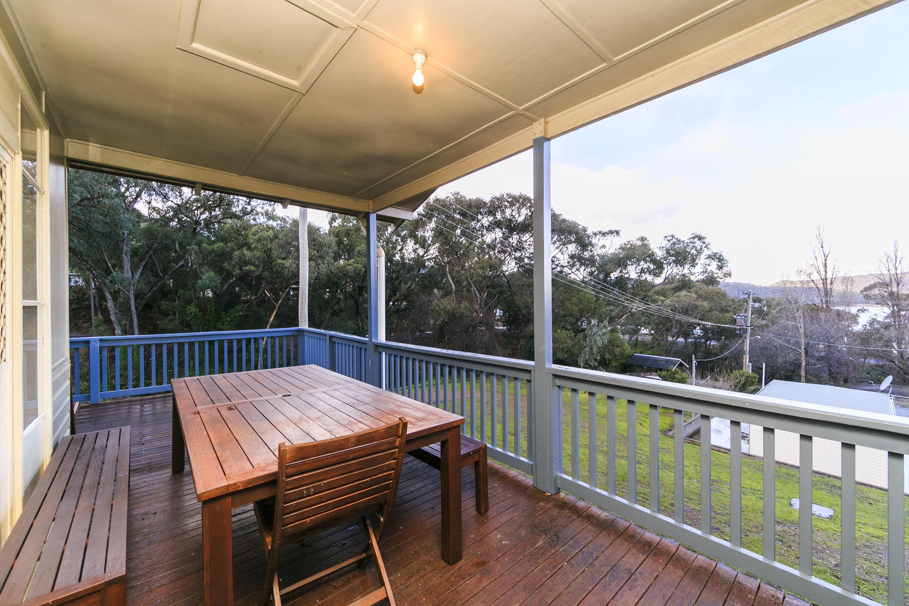 Reflections Burrinjuck Waters Holiday & Caravan Park