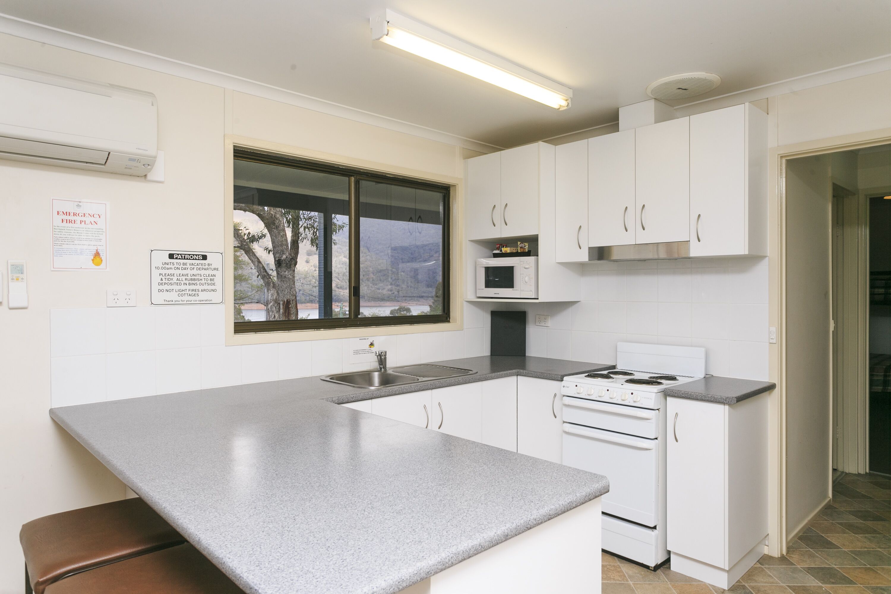 Reflections Burrinjuck Waters Holiday & Caravan Park