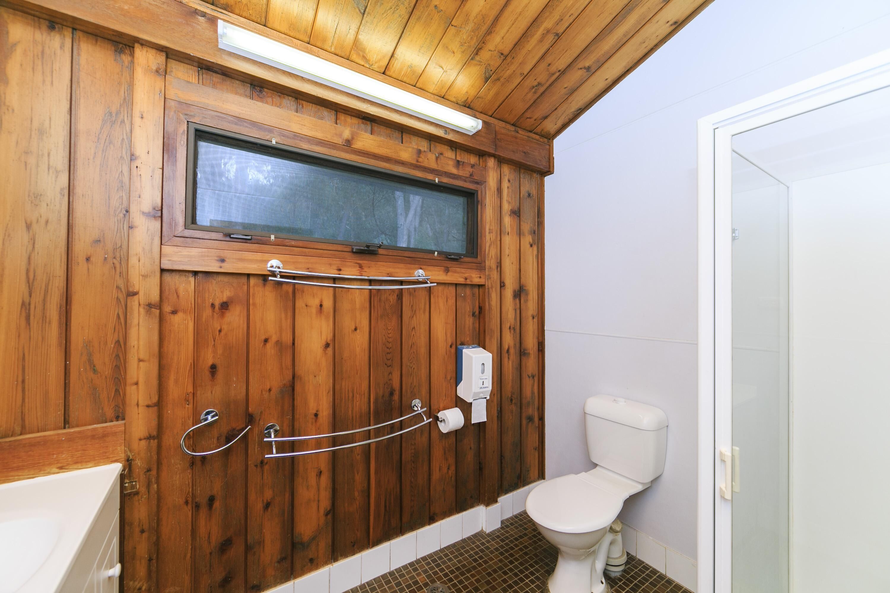 Reflections Burrinjuck Waters Holiday & Caravan Park