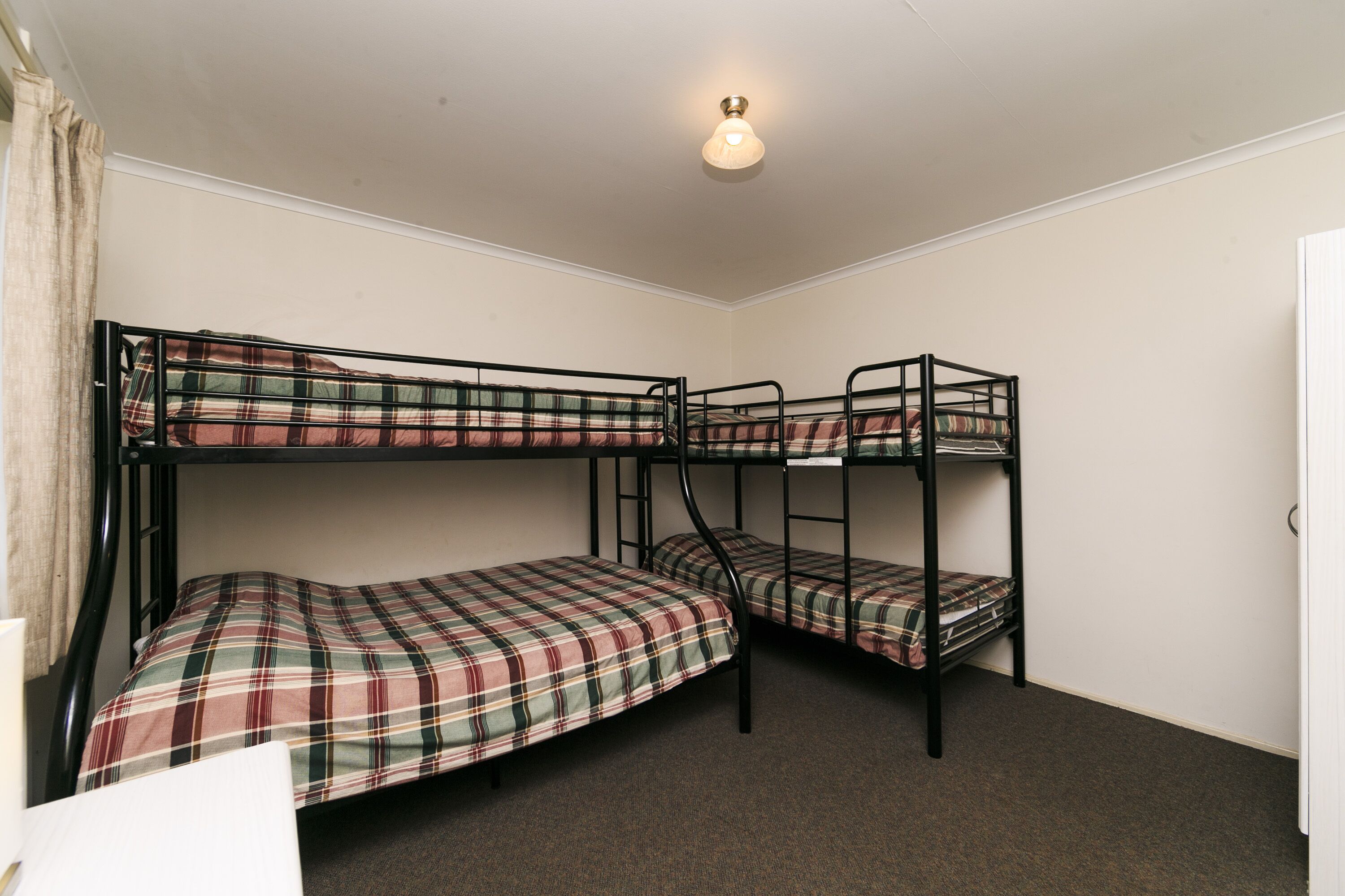 Reflections Burrinjuck Waters Holiday & Caravan Park