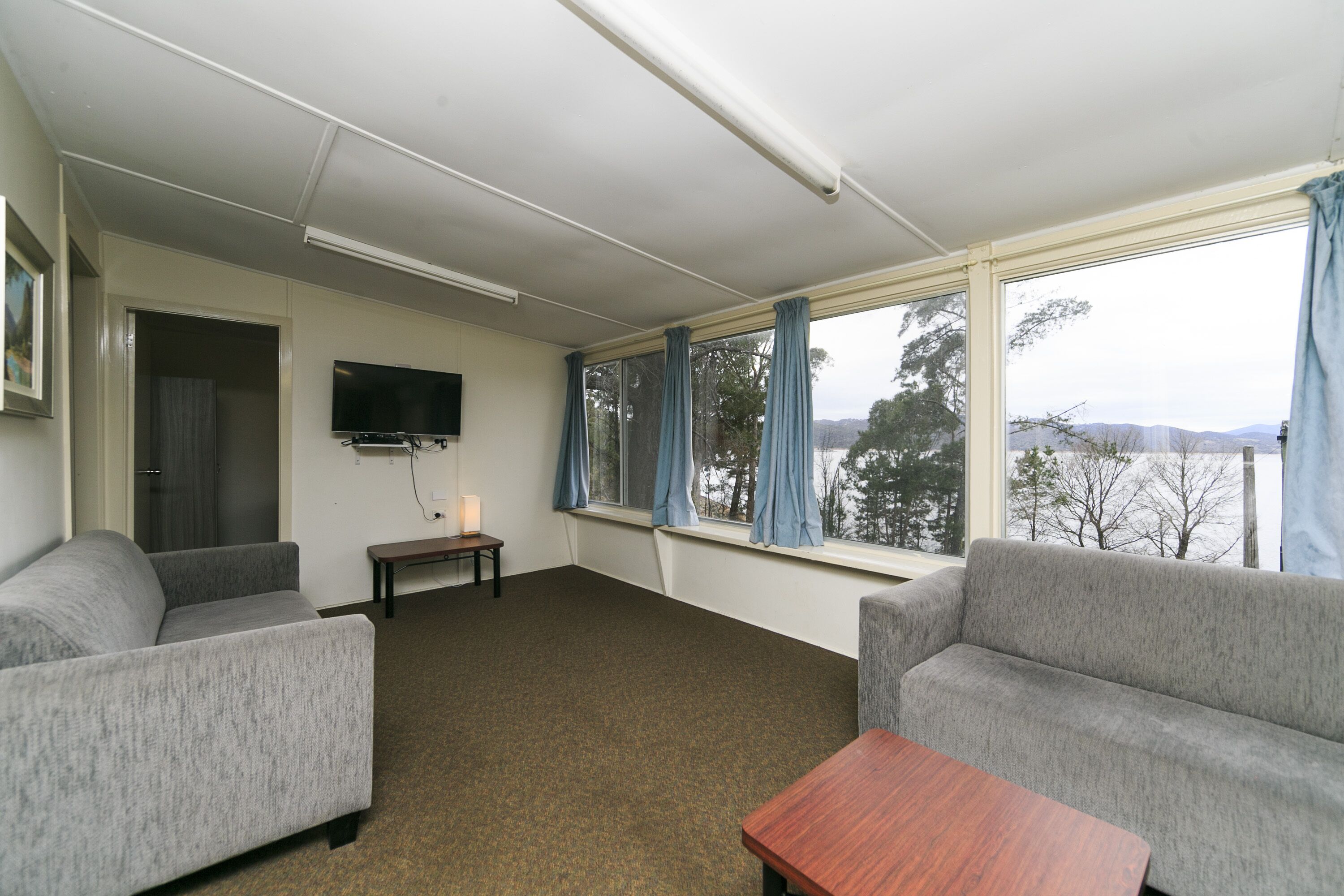 Reflections Burrinjuck Waters Holiday & Caravan Park