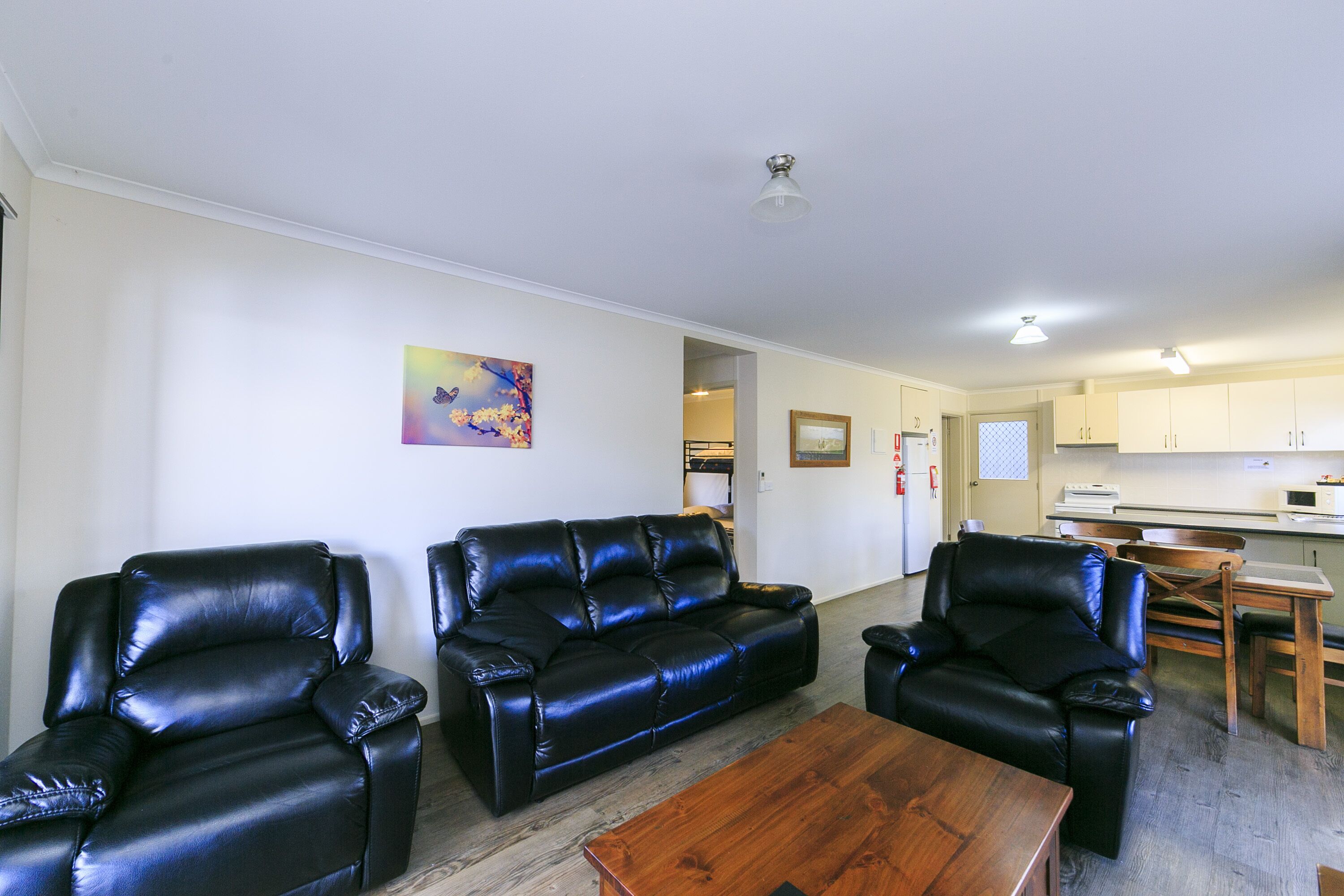 Reflections Burrinjuck Waters Holiday & Caravan Park