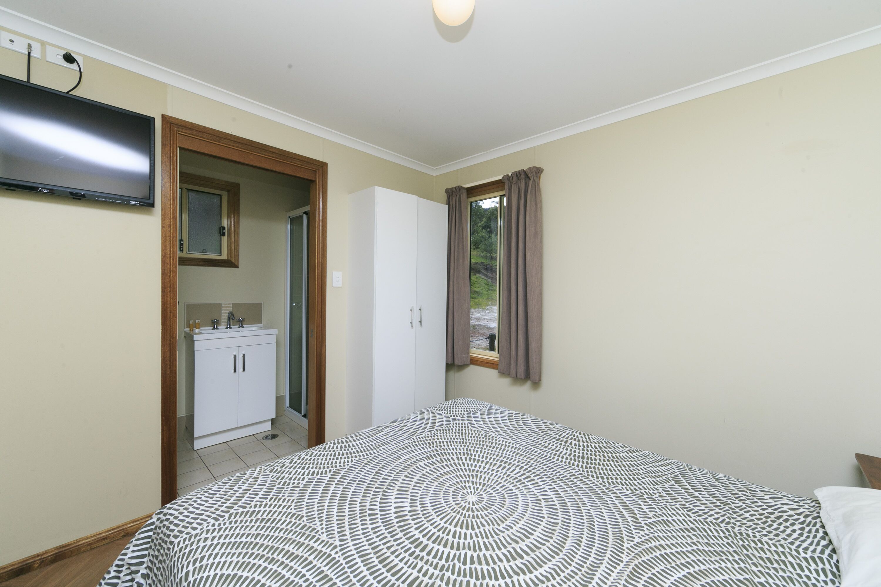 Reflections Burrinjuck Waters Holiday & Caravan Park