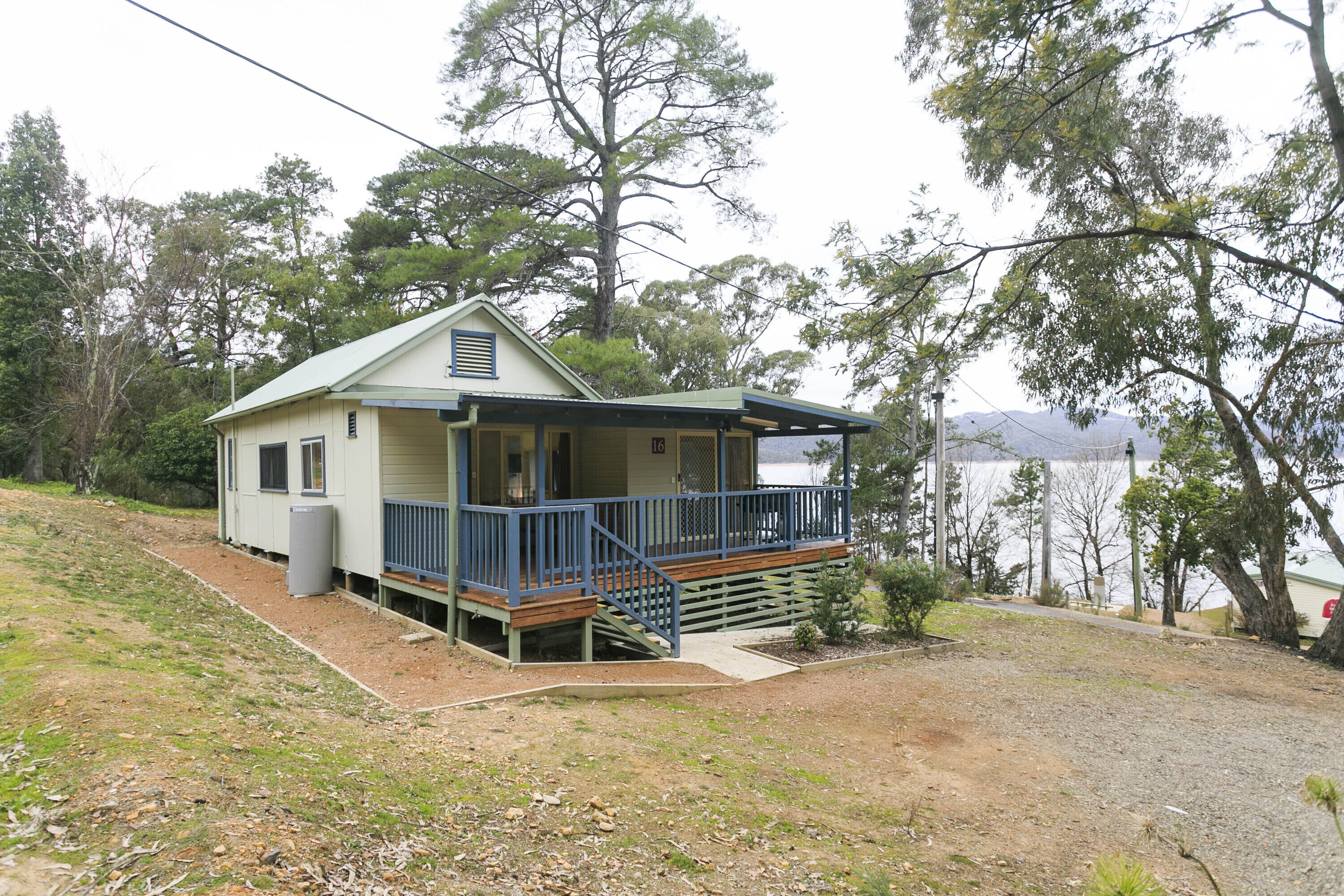 Reflections Burrinjuck Waters Holiday & Caravan Park