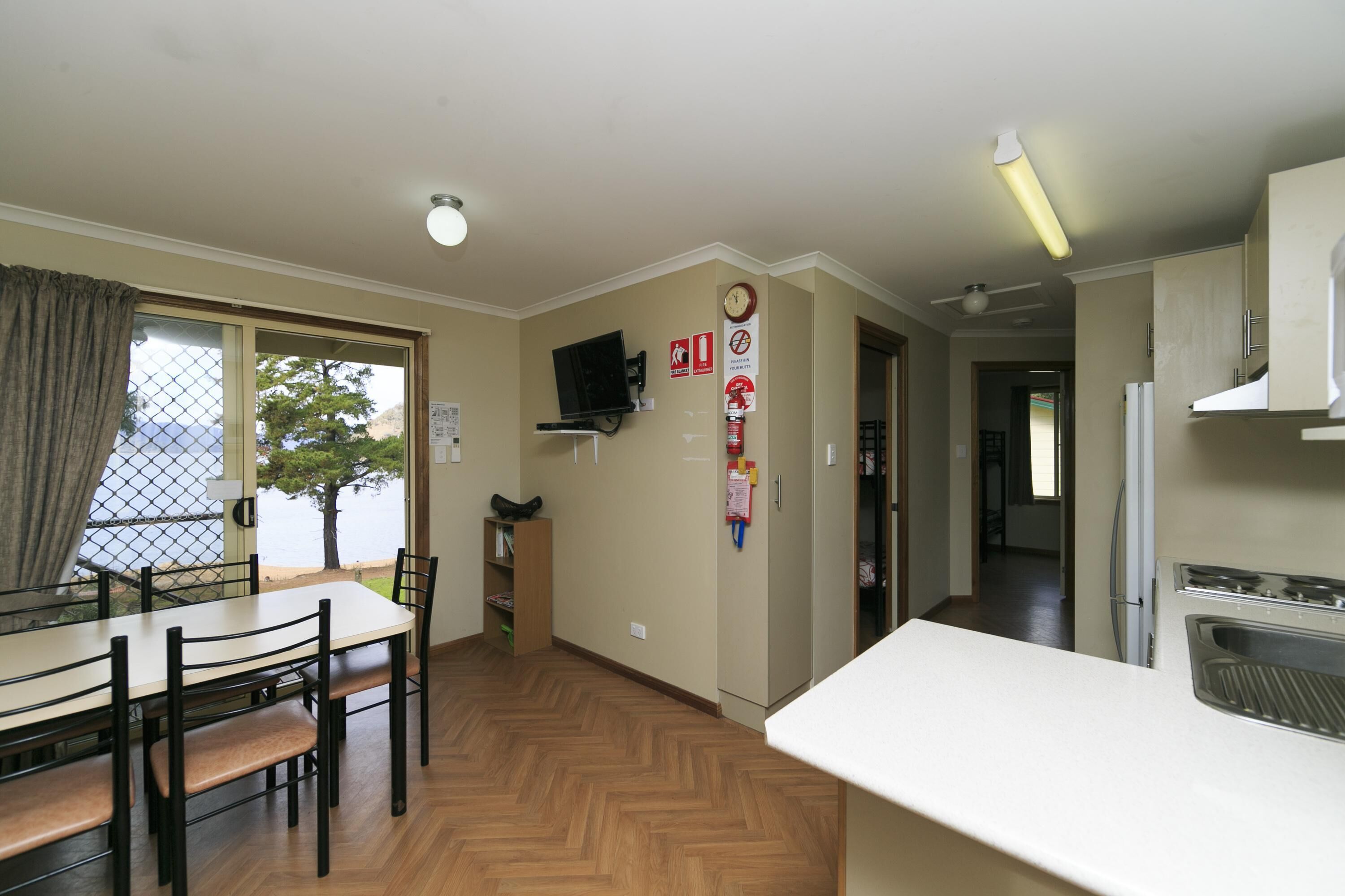 Reflections Burrinjuck Waters Holiday & Caravan Park